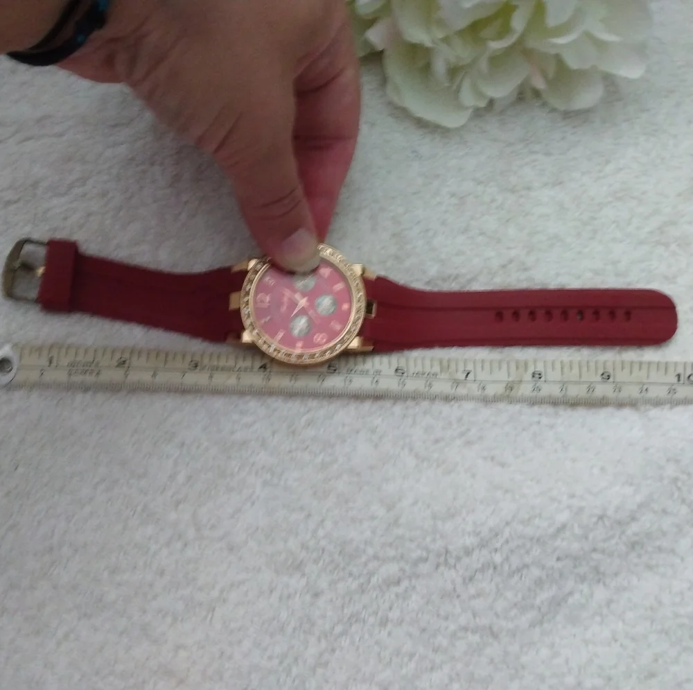 3/$10 🌟 Red, Ladies Fashion Watch - Picture 7 of 10